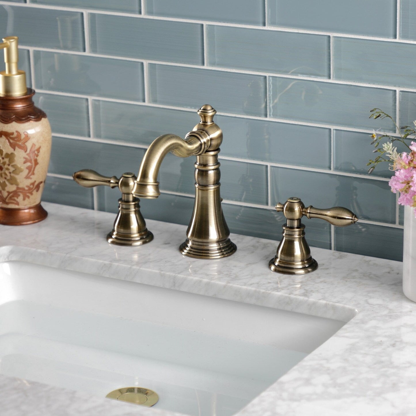 American Classic Widespread Bathroom Faucet