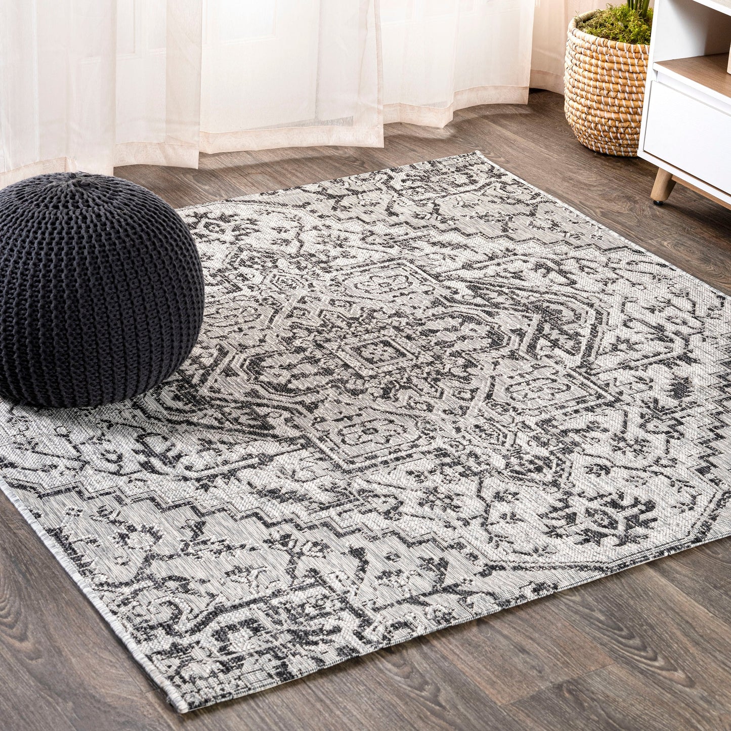 JONATHAN Y Charleston Medallion Indoor/Outdoor Area Rug