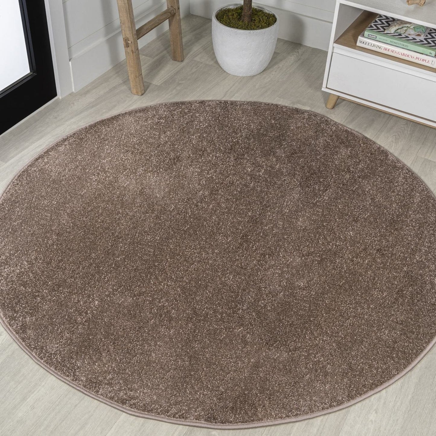 JONATHAN Y Tumbling Solid Low-Pile Area Rug