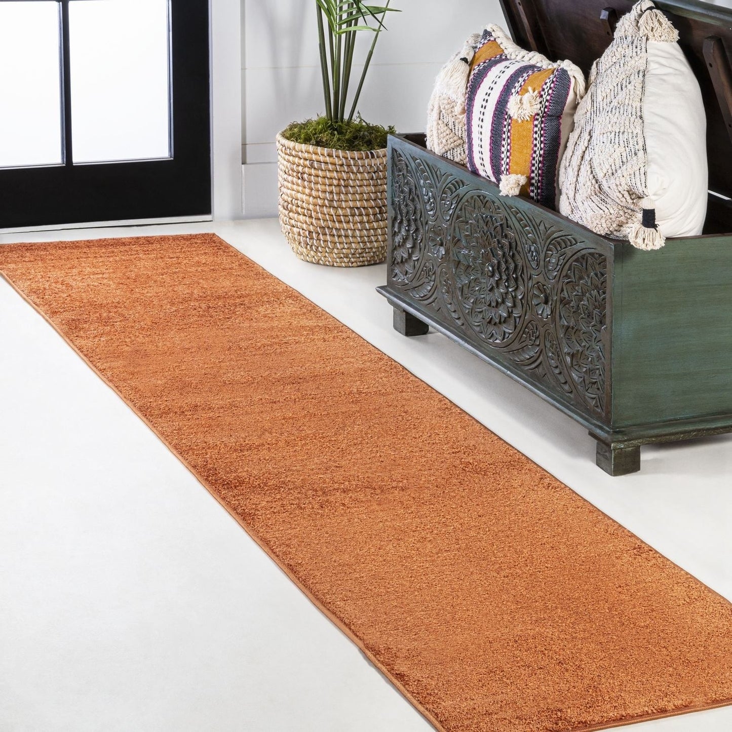 JONATHAN Y Tumbling Solid Low-Pile Area Rug