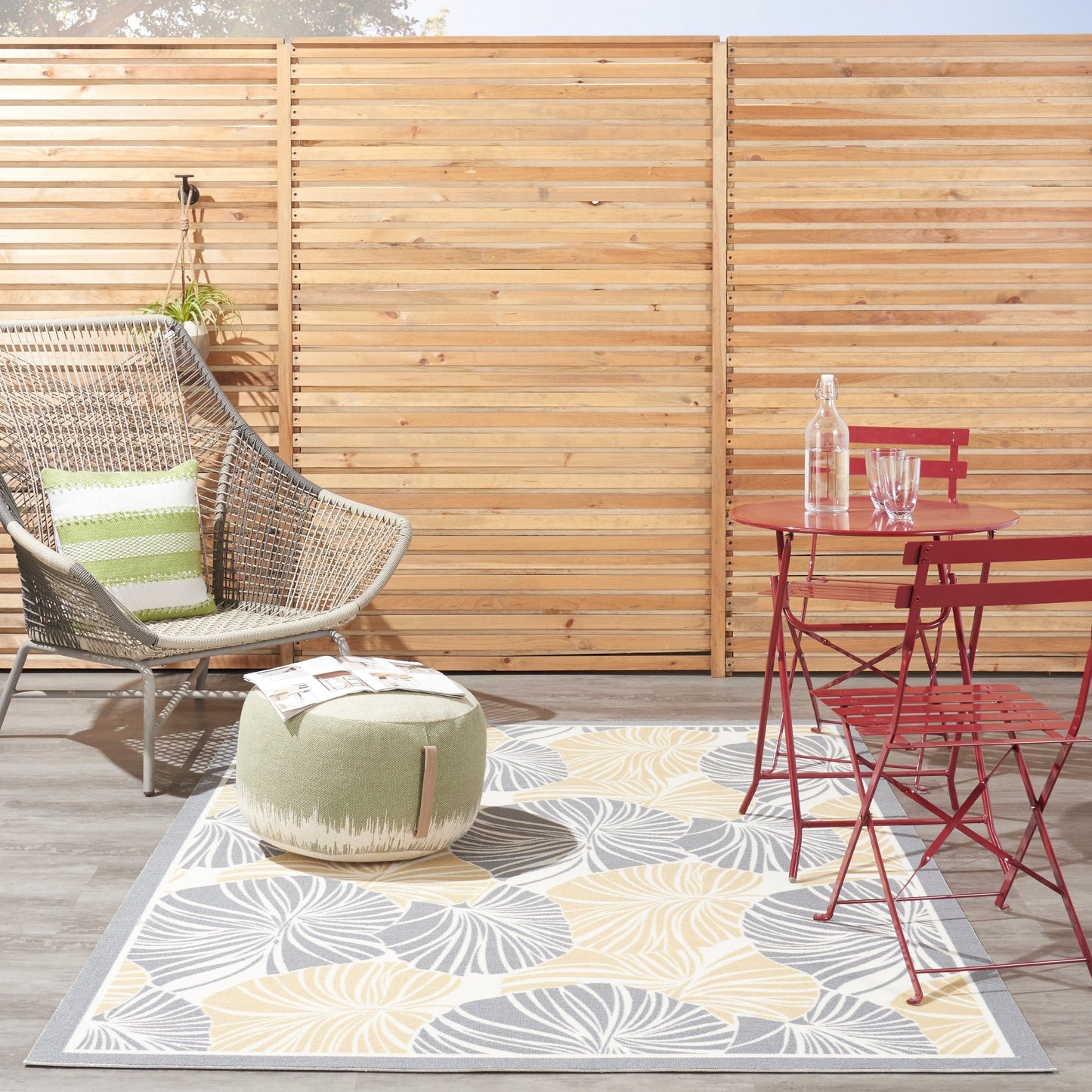 Waverly Sun N' Shade Modern Botanical Indoor/Outdoor Area Rug